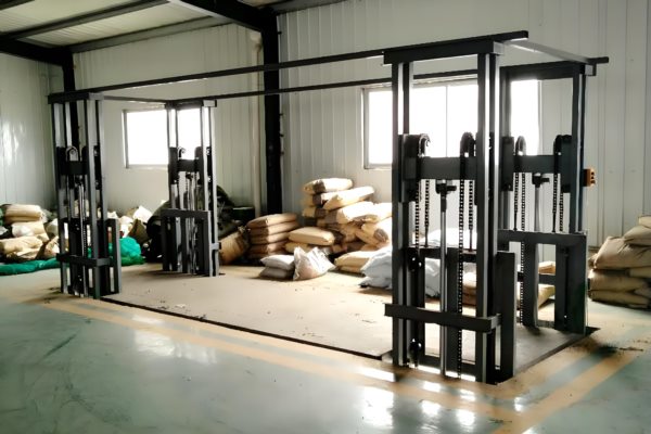 大型液壓升降貨梯應(yīng)用于工業(yè)廠房
